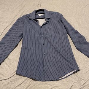 Mizzen and Main  large dress shirt